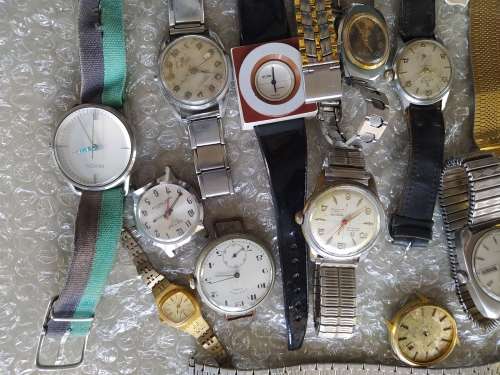 WOW, vintage watch lot for spares, see pics